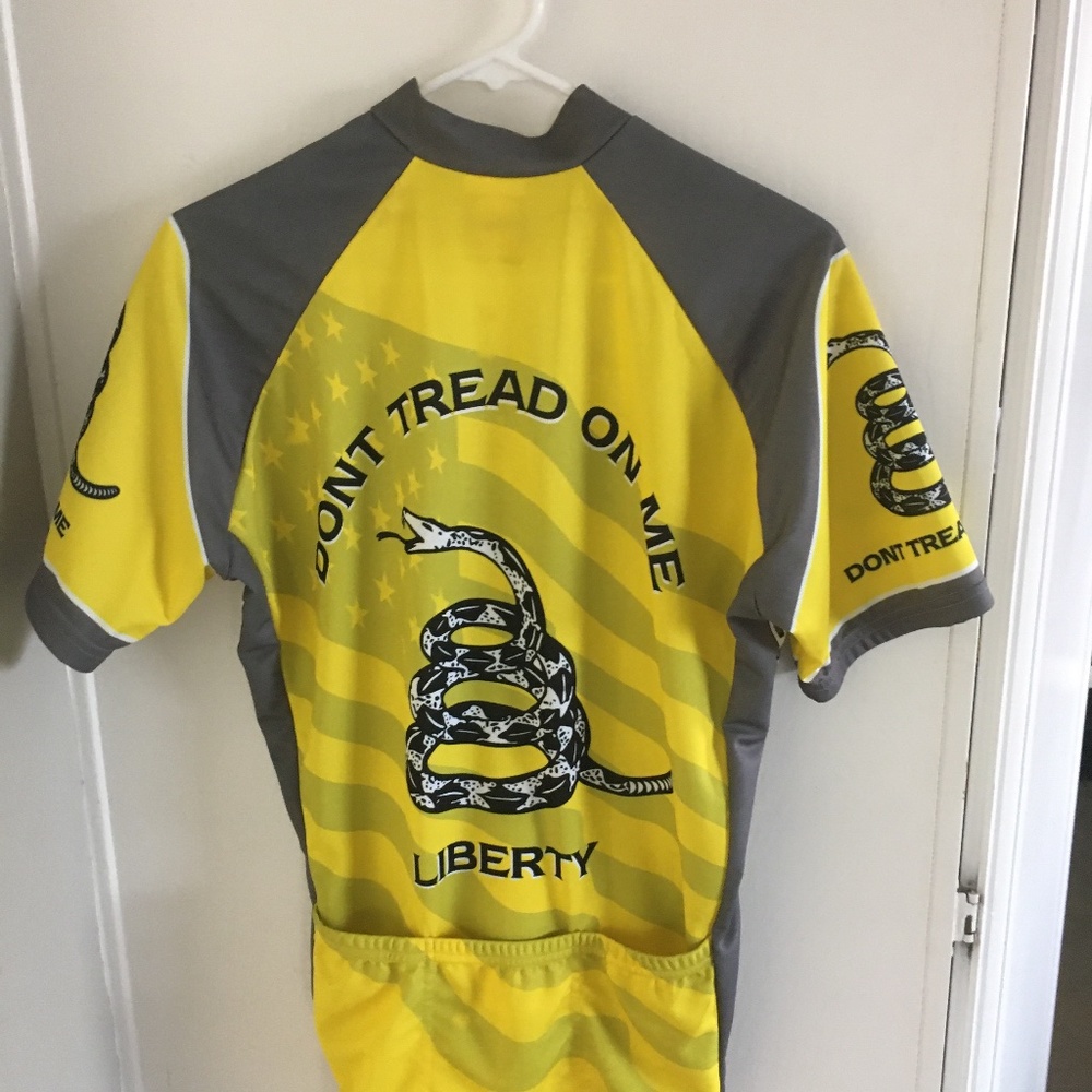 Don't Tread - Men's Full Zip Short Sleeve Med.